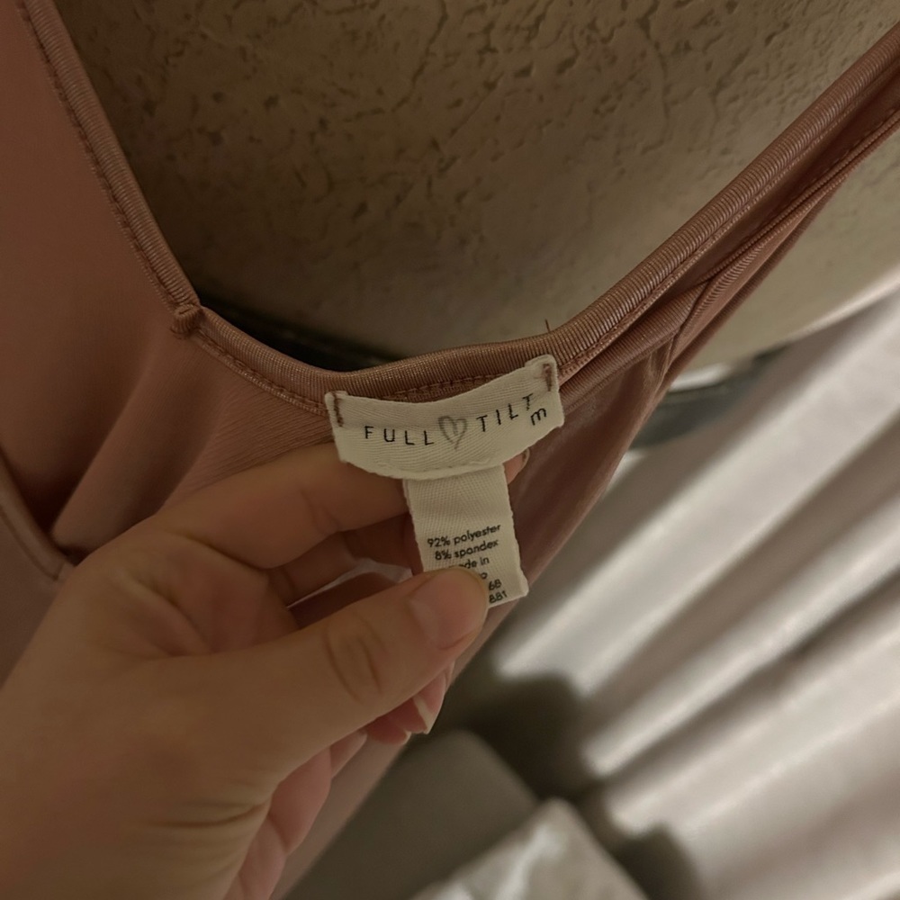 Pink Tank top 🥞 - Picture 2 of 3